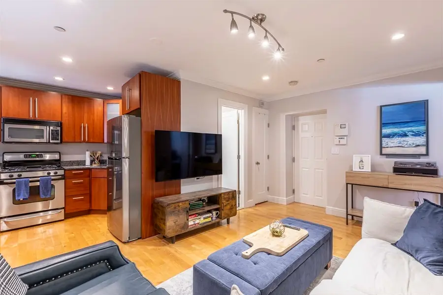 52 Cooper St. #1, Boston, MA 02113 - #3