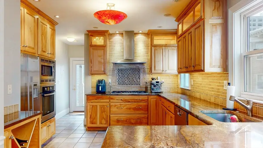 435 E 7th St #2, Boston, MA 02127 - #3
