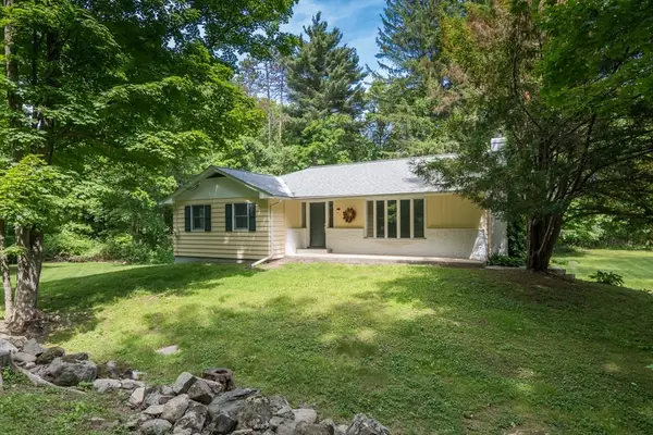 9 Long Hill Rd, Leverett, MA 01054