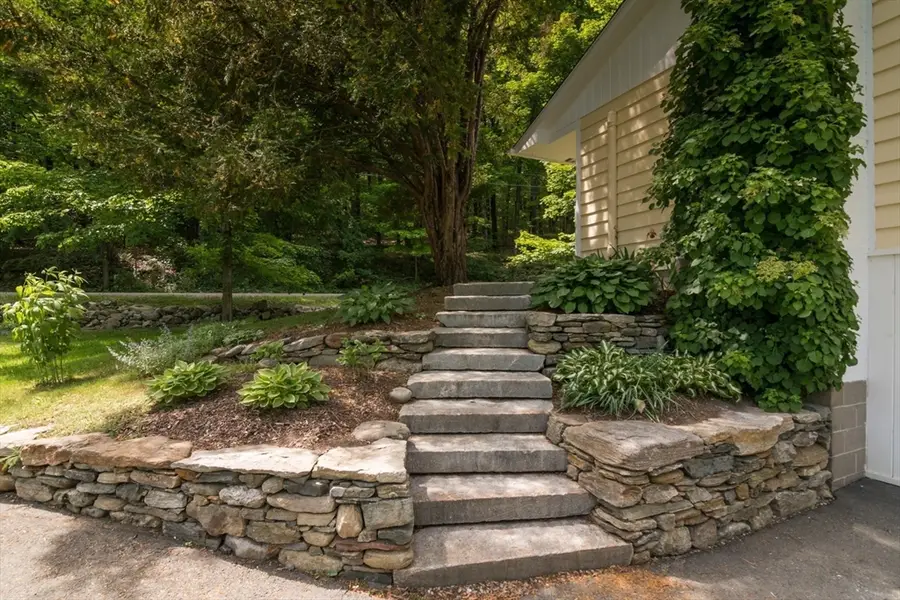 9 Long Hill Rd, Leverett, MA 01054 - #3