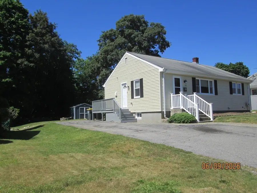 535 Shirley Ave, Somerset, MA 02725 - #2