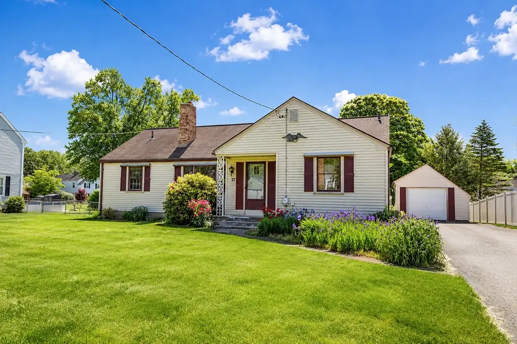 37 Senator Ave, Agawam, MA 01001 - #1