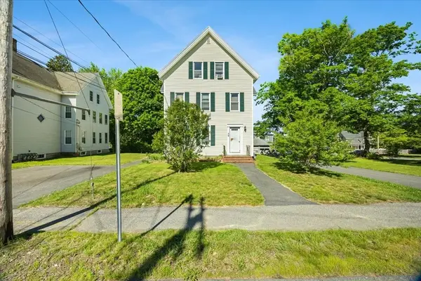 56 Everett St, Middleboro, MA 02346