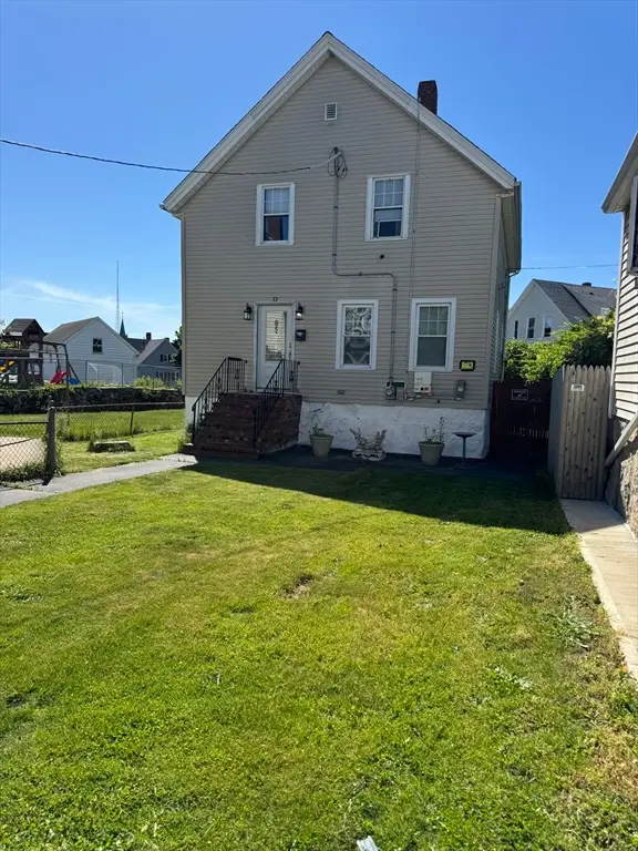12 Sears St, New Bedford, MA 02740