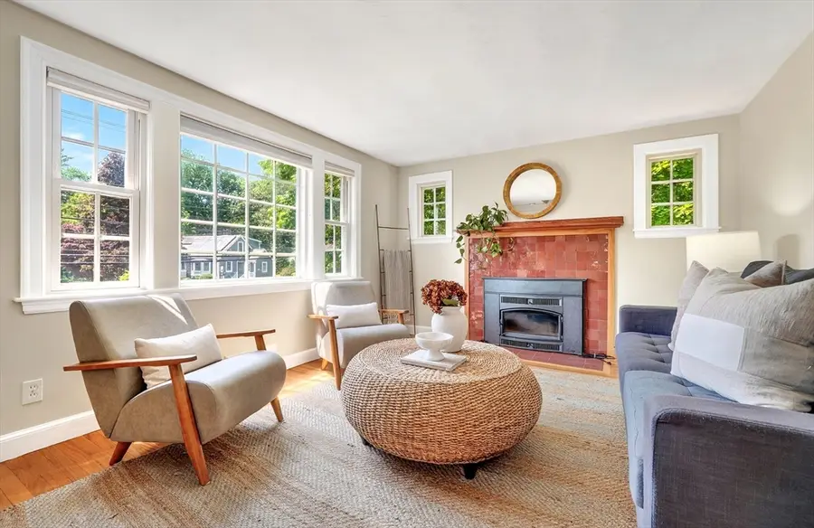 7 Pine Hill Rd, Bedford, MA 01730 - #2