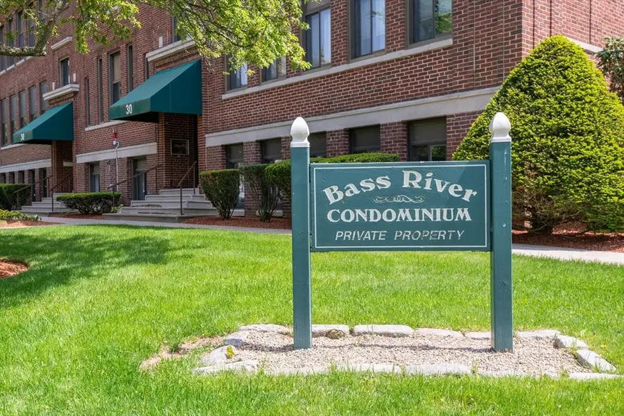 30 Conant St #1B, Beverly, MA 01915 - #2