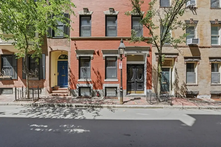 73 Myrtle St #2, Boston, MA 02114 - #2