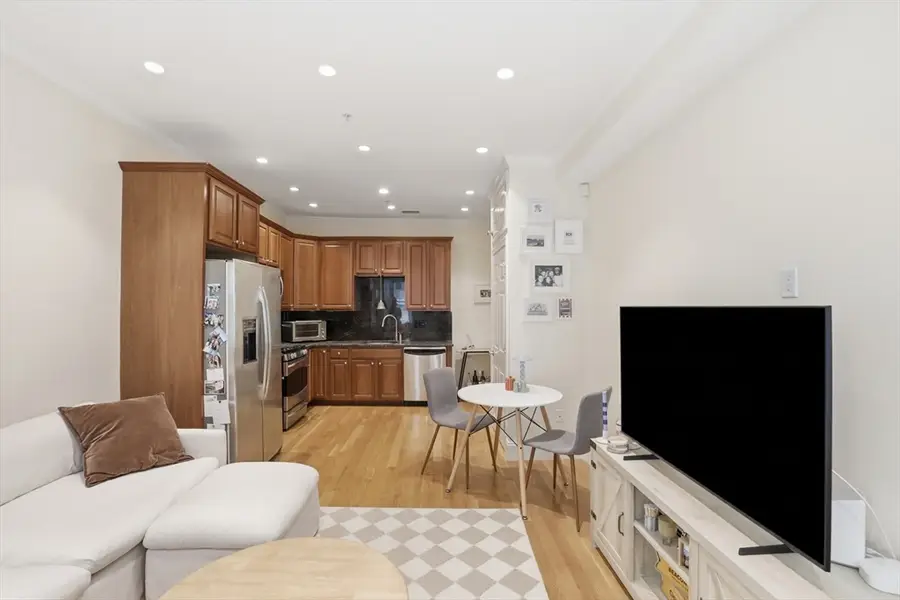 73 Myrtle St #2, Boston, MA 02114 - #3