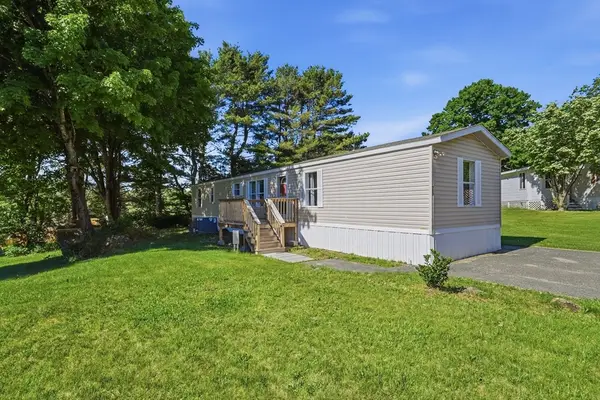 29 Birch Lane, Wales, MA 01081