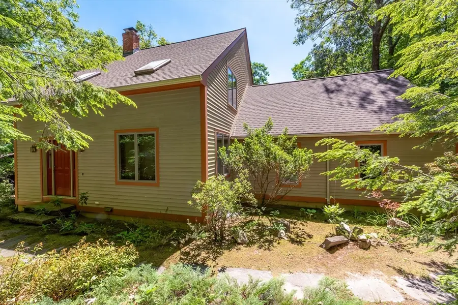 71 Morgan Cir, Amherst, MA 01002 - #2