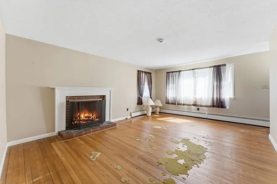 220 W Allen Ridge Rd, Springfield, MA 01118 - #3