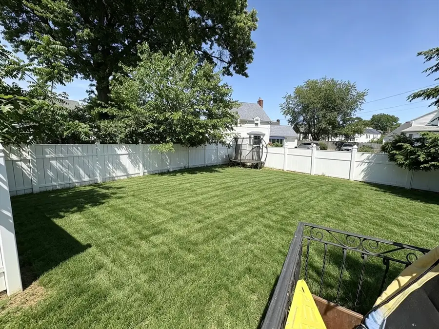 52 Clarendon St, Malden, MA 02148 - #2