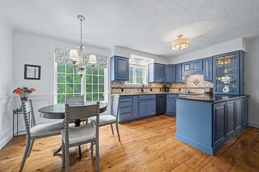 6 N Mill St, Hopkinton, MA 01748 - #3