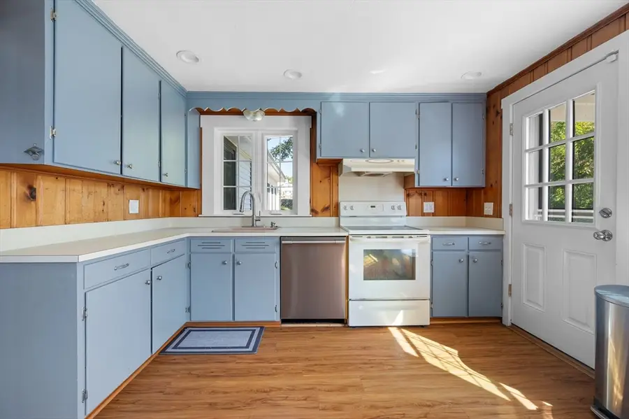 30 Whitney St, Milford, MA 01757 - #2
