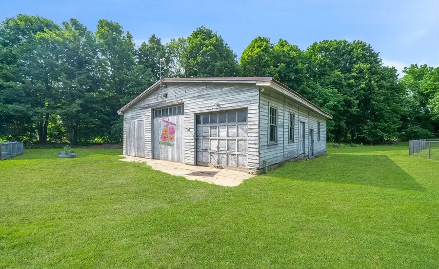 27 Highland Street, Millers Falls, MA 01349 - #3
