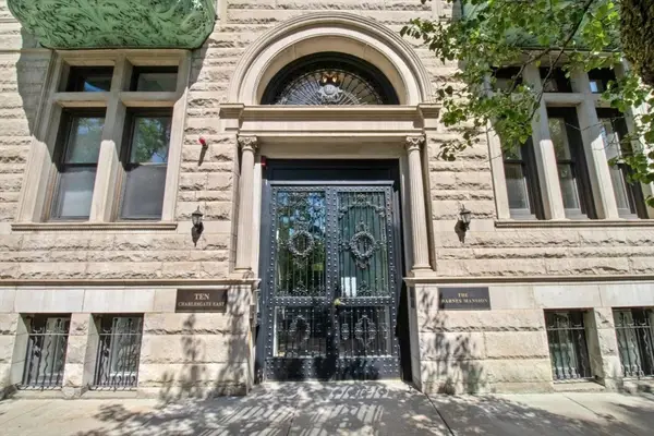 10 Charlesgate E #302, Boston, MA 02215
