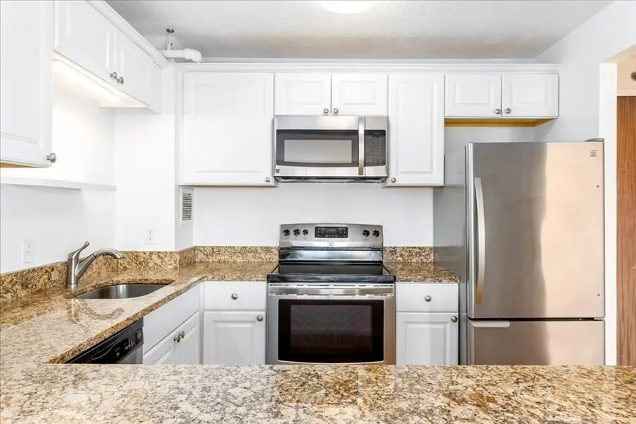 872 Massachusetts Ave #807, Cambridge, MA 02139 - #2