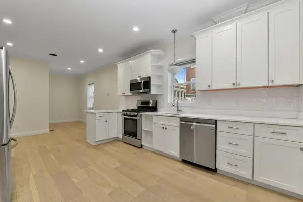 111 Maverick St. #1, Boston, MA 02128