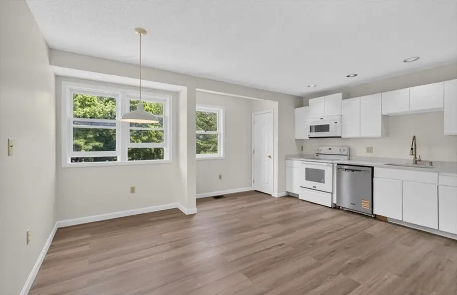 2 Arnold Dr #D15, Salem, MA 01970 - #3