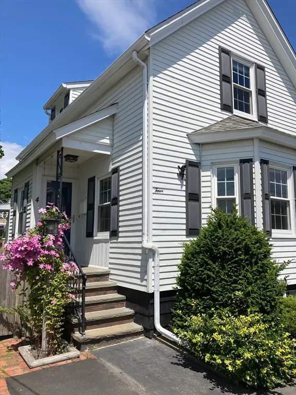 4 Waite St, Salem, MA 01970