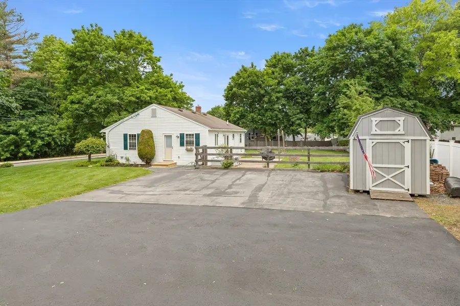 192 School Street, Groveland, MA 01834 - #3