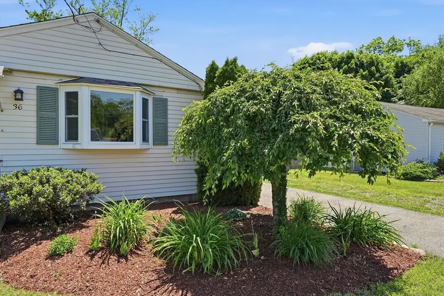 36 Vadnais St, Agawam, MA 01001 - #3