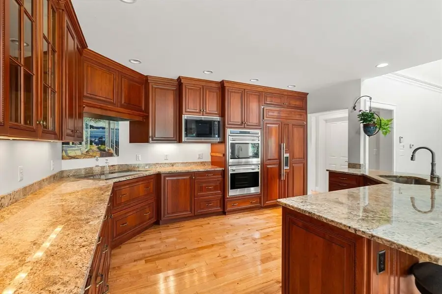 186 Foster St, Littleton, MA 01460 - #3