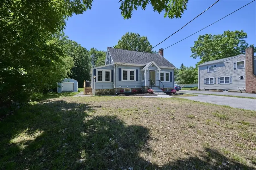 462 Park St, North Reading, MA 01864 - #3