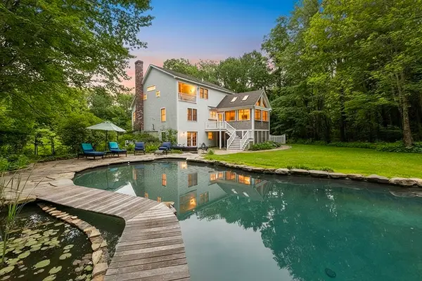 81 Tahattawan Rd, Littleton, MA 01460