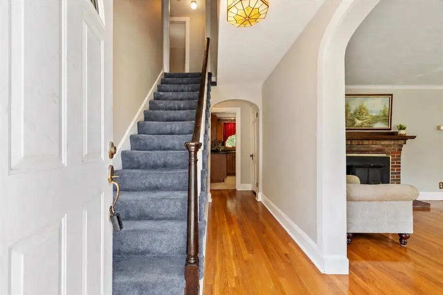 9 Oaklandvale Ave, Saugus, MA 01906 - #3