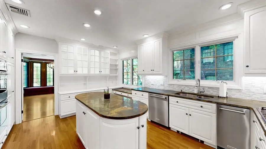 79 Woodchester Dr, Newton, MA 02467 - #2