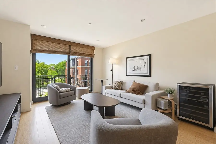 691 Massachusetts Avenue #301, Boston, MA 02118 - #2