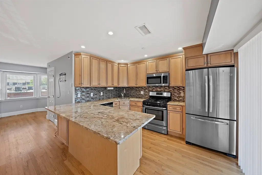 184 Athens St #3, Boston, MA 02127 - #1