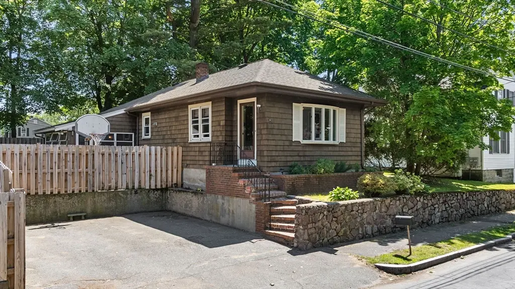 15 Quannapowitt Ave, Wakefield, MA 01880 - #1