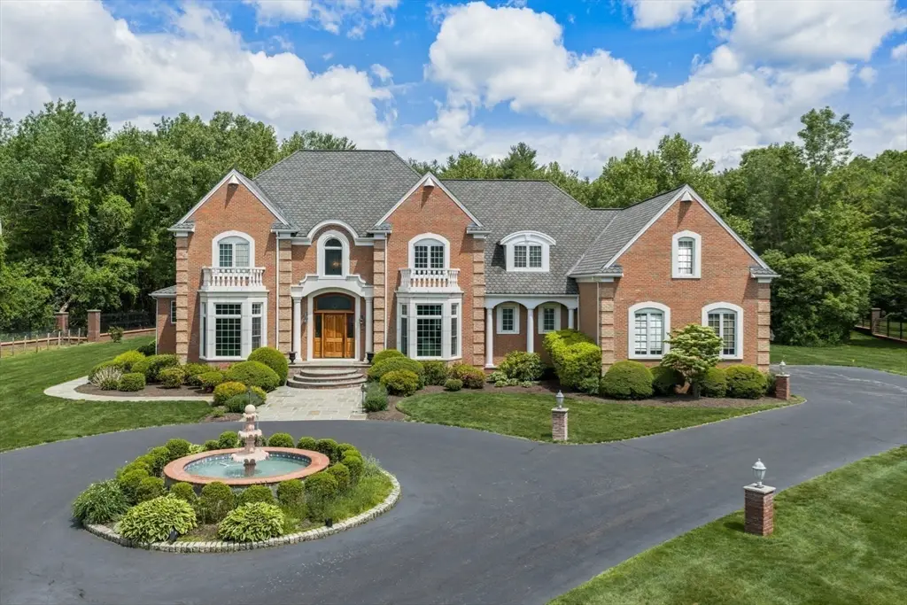 15 Brown, Weston, MA 02493 - #1