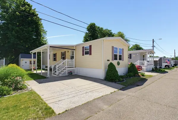 300 East Washington #11 NW, North Attleboro, MA 02760