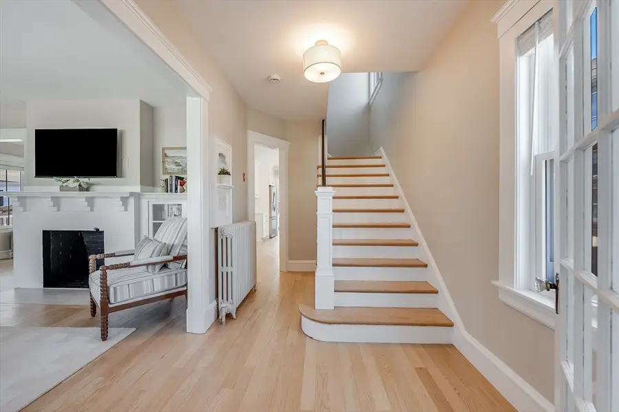8 Riverside Ave, Gloucester, MA 01930 - #2