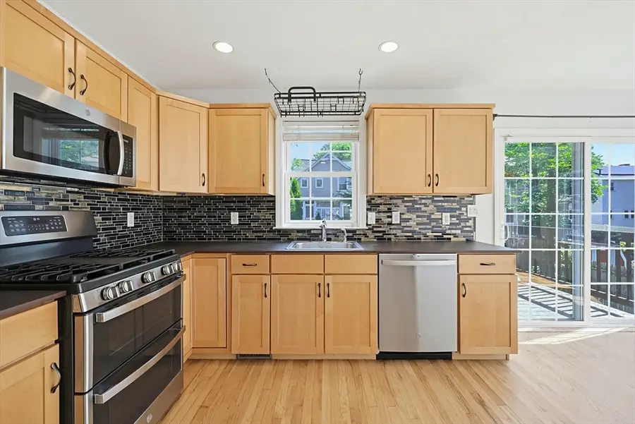 26 Oakwood St #26, Boston, MA 02136 - #3