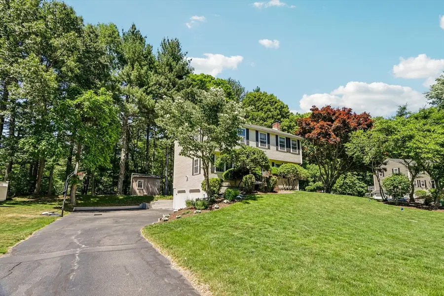 15 Lorraine Metcalf Dr, Wrentham, MA 02093 - #2