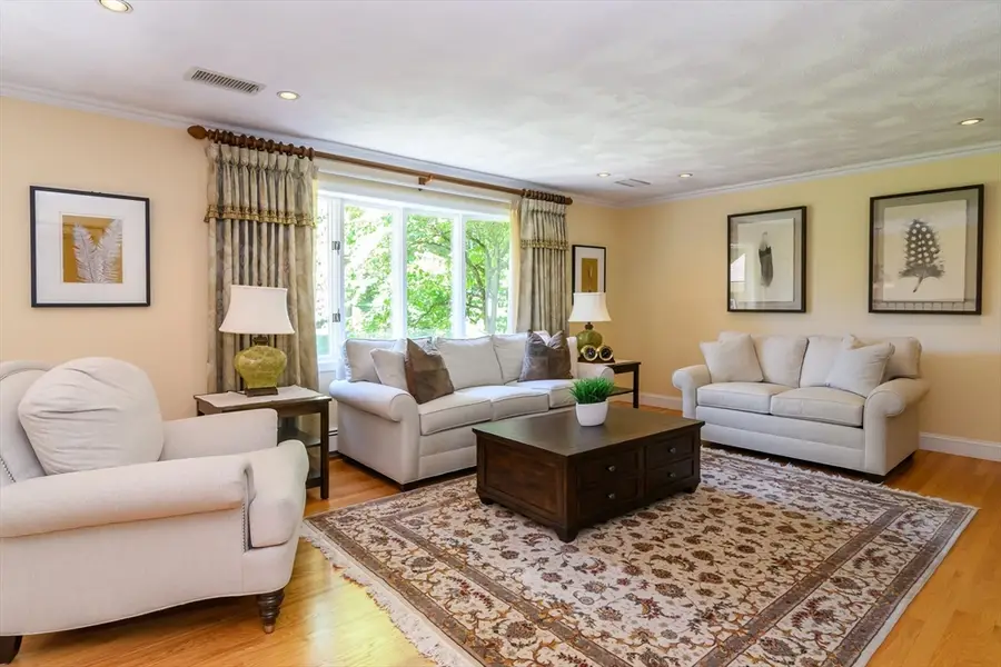 13 Aqueduct Rd, Natick, MA 01760 - #2