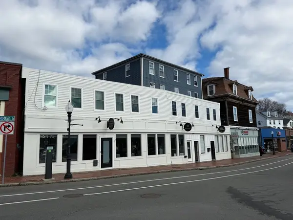 222 Main St, Gloucester, MA 01930