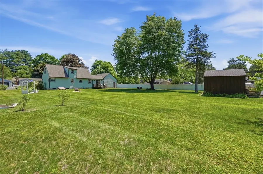 5 Lanebrook Cir, Granby, MA 01033 - #2