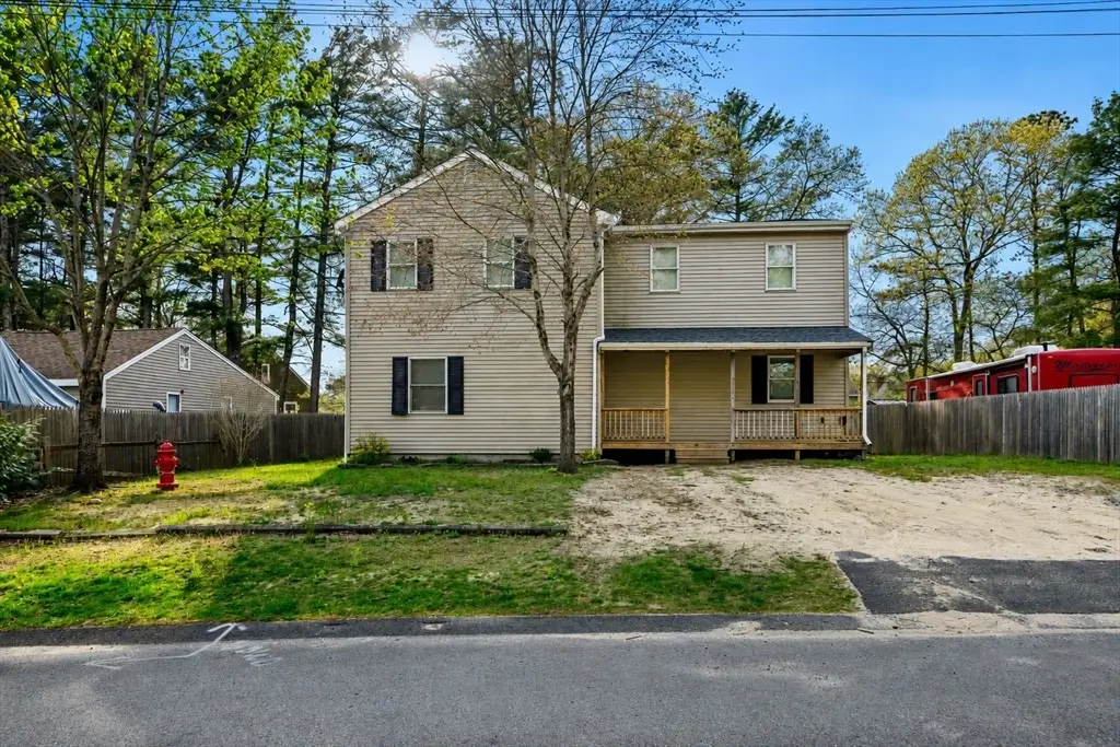 8 Ash St, Plymouth, MA 02360 - #1