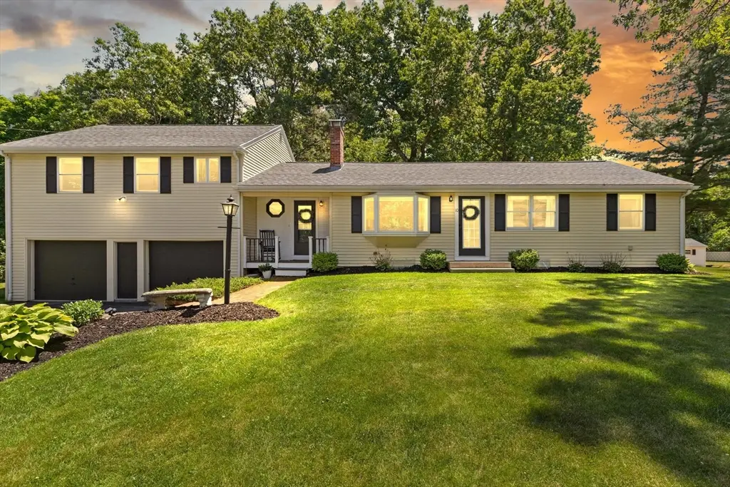10 Lucille Ave, Westford, MA 01886 - #1