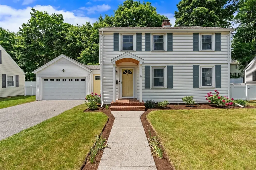 9 Chapman Rd, Wakefield, MA 01880 - #1