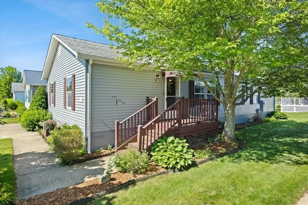59 Robin Dr, Tiverton, RI 02878 - #1