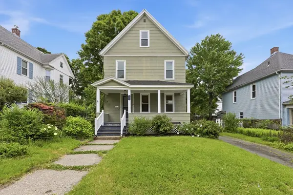 70 Sycamore St, Holyoke, MA 01040