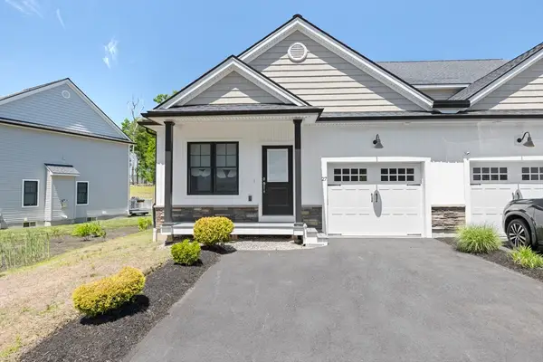 27 Compass Point Dr #27, Douglas, MA 01516