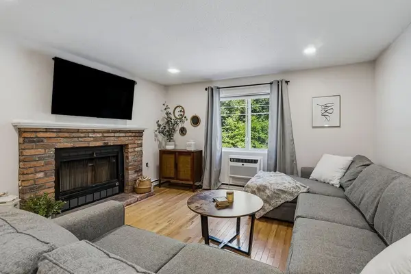 10 Erick Rd #42, Mansfield, MA 02048