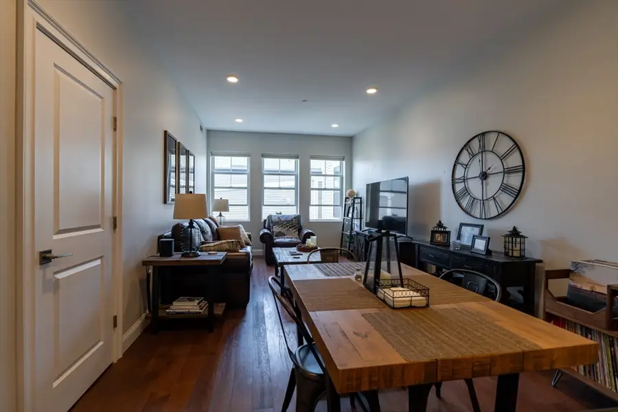 170 W Broadway #305, Boston, MA 02127 - #2